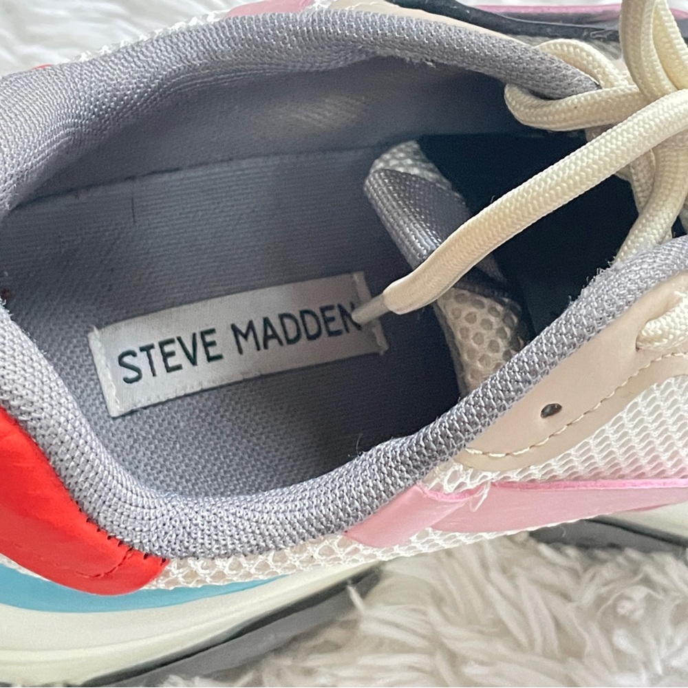 Steve Madden Possession Chunky Platform Lace Up Sneakers - Picture 7 of 8